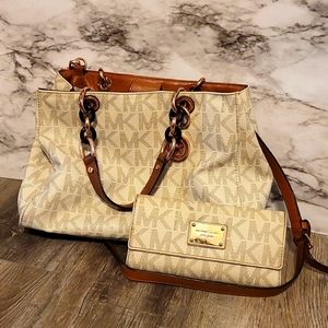 AUTHENTIC Michael Kors vanilla MK logo purse with wallet matching set used!!